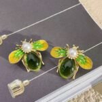 Green Bee Pendant Earrings Necklace Set - Image 7