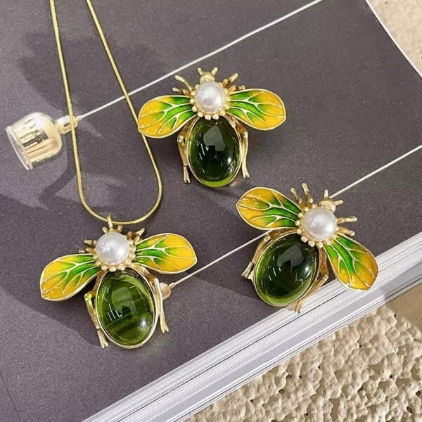 Green Bee Pendant Earrings Necklace Set