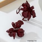 Exaggerated and High-end Red Large Flower Bracelet Ring Set Women's Party Gift - Image 3