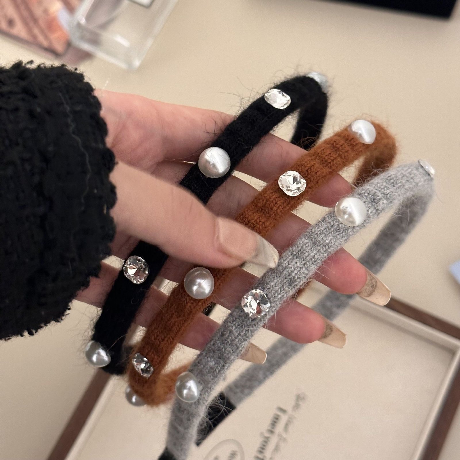 8 Solid Color Rhinestone and Pearl Hairband for Woman Girls - Image 1