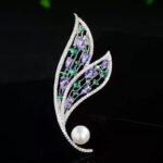 New Natural Fresh Water Pearl Leaf Shape Brooch