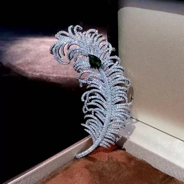 High-end Jewelry Feather Shape Brooch