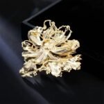 Luxury Shiny Flower Shape Women Jewelry Brooch - Image 2