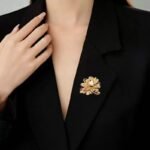 Luxury Shiny Flower Shape Women Jewelry Brooch - Image 3