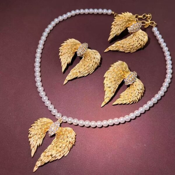 Vintage Style Pearl Beaded Choker Irregular Feather Wings Shape Pendant Necklace Earrings Ring Brooch Fashion Jewelry Set