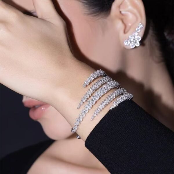 Shiny Geometric Rhinestone Bracelet