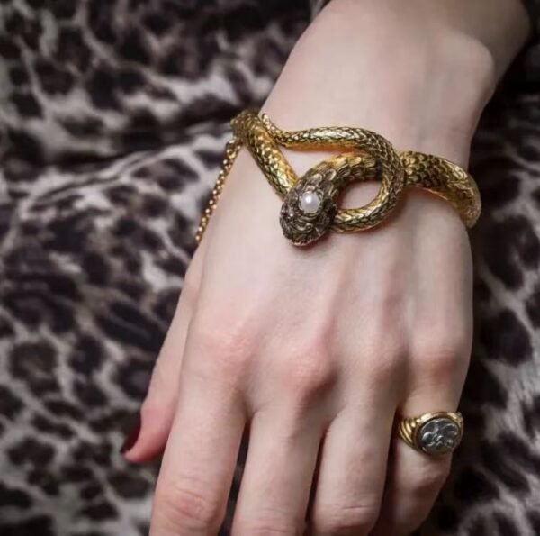 Egypt Cleopatra Snake Shape Women Bracelet